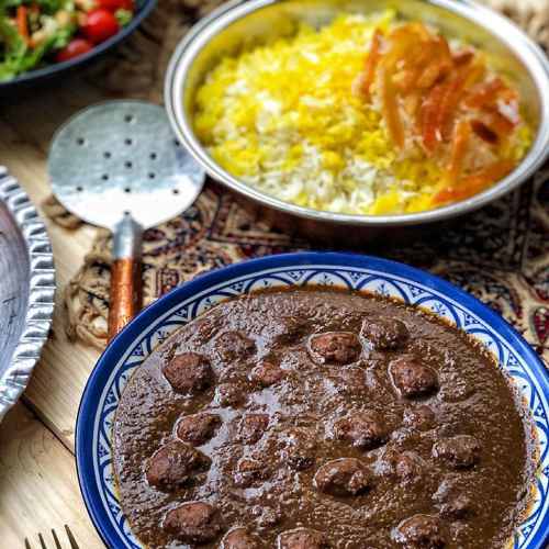 خورشت فسنجان با گوشت قلقلی