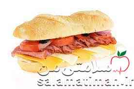 ساندویچ سانمارین(رست بیف با نان سفید با کاهو و گوجه فرنگی)